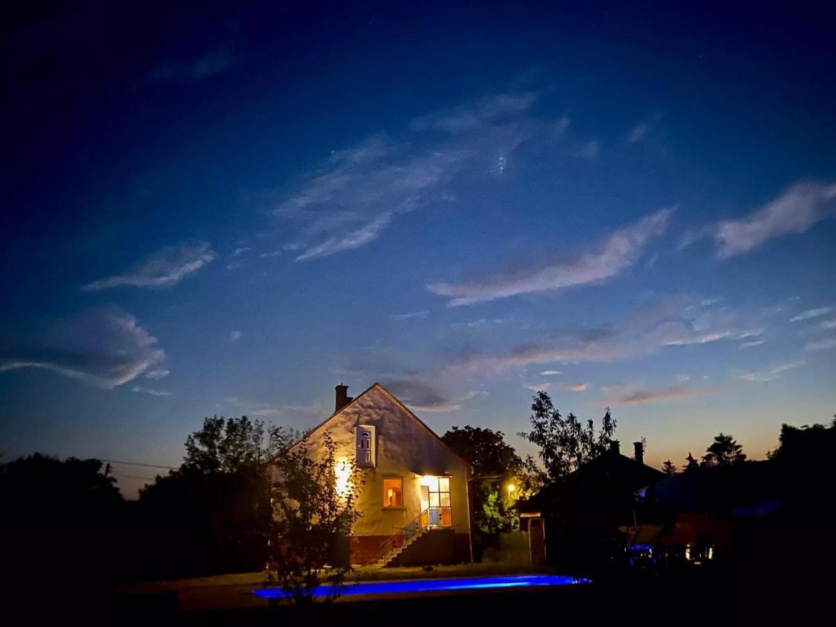 River House - Luxury House On The Border Of The Tisza River Arokto المظهر الخارجي الصورة